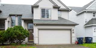 3 Bedroom Town Home Close to Nike Available ! Gallery 1