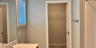 Spacious 3BR 2.5ba house in Waukee, available NOW! Gallery 19