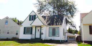 3 Bed - 2 Full Bath Cape Cod for Rent! Gallery 1