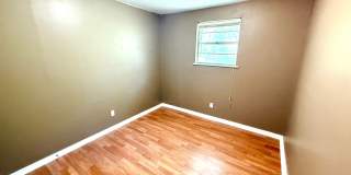 AVAILABLE NOW! 2 Bedroom / 1 Bath Duplex Near Brooks City Base! Gallery 11