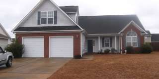 Spacious 3 bedroom with bonus! Gallery 1