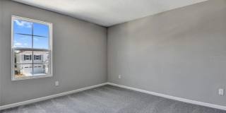 560 SUMMIT RIVER DRIVE Gallery 8