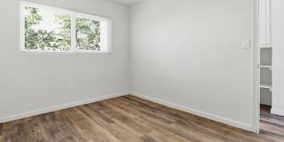 856 South Gregory Street Gallery 20