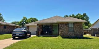 4 Bed 2 Bath Handicap Accessible Home In Woodhaven Gallery 1