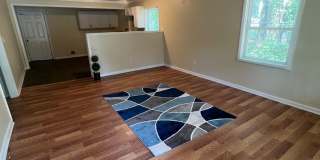 2 Bed House! DEPOSIT-FREE Renting option thru OBLIGO! Deposit Alternative available. Gallery 1