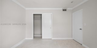 5450 Hollywood Blvd Gallery 11