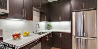 The Metropolitan at Larchmont Village Gallery 6