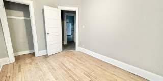 2626/28 Fratney Gallery 18