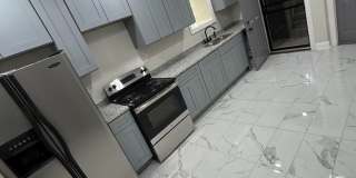 New renovation Spacious  South Shore 3bed room 1 bath units Gallery 12