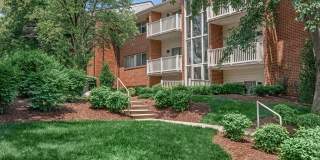 Huntington Square Gallery 14