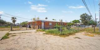 4650 E 17th Street 4650 E 17th Street Gallery 1