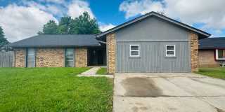 3 Bed 2 Bath Home! PLUS HUGE GARAGE CONVERSION ROOM! Gallery 1