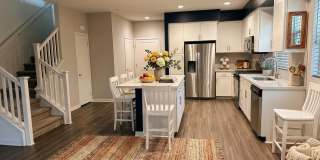 139 Farmhouse Drive unit: 6 Gallery 1