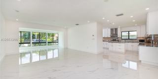 1621 S Treasure Dr Gallery 3