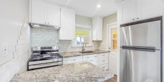 Charming 2BD/1BA Home in Morena with Large Yard, In-Unit Laundry & Detached Garage Gallery 6