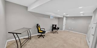 5211 Jay Street Northeast - Room 2 Gallery 4