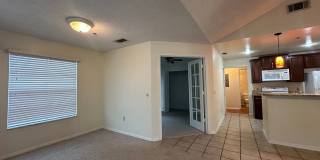 Meticulous 3BR/2BA Condo with Vaulted Ceilings in Hidden Springs – Available July 10th! Meticulous 3BR/2BA Condo with Vaulted Ceilings in Hidden Springs – Available July 10th! Gallery 6