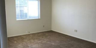 (SAM 4) 2793 S Cloverleaf Loop - 3 bdrm / 1.5 Bath Duplex Gallery 10