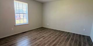 Nice 3 Bedroom 2 Bathroom Single Family Home in Joplin MO with Back Patio and two car garage!!! Gallery 8