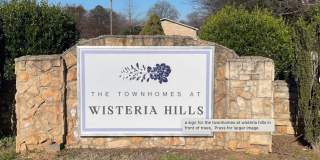 Spacious, affordable two bedroom townhouse in a great location in Charlotte! Gallery 33