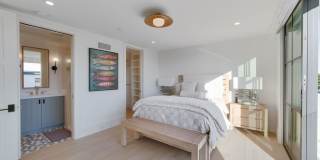 2820 Bayview Gallery 26