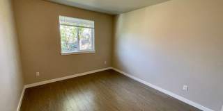 Beautiful 3 Bedroom Duplex with Garage! Gallery 18