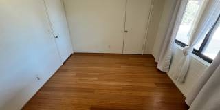 East- 3 bedroom/ 2 bathroom home with sparkling pool! Gallery 37