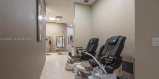 16101 Emerald Estates Dr Gallery 62