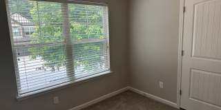 Spacious 3 Bedroom Home with 2-Car Garage in Union City! Gallery 11