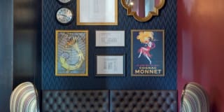 Custom House Gallery 33