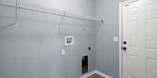 Spacious House in Hadley Park Gallery 12