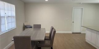 8242 SANDBERRY Boulevard Gallery 4