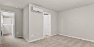 3bd/2.5ba Lynnwood Townhome Gallery 18