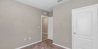 Sunny, Move-In Ready 4-Bed Home in Winter Haven with Modern Finishes and Two-Car Garage Gallery 10