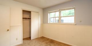 1612 Anthony St. Gallery 8