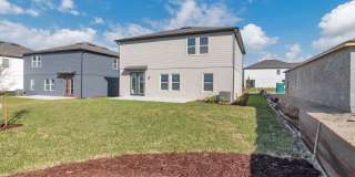 Like-New Ashton Woods Spacious 5BR 4BA, Prime Location Near I-4! Gallery 35