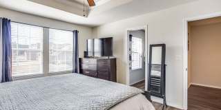 Stone Oak Town Home Gallery 1