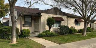 Cozy Duplex with Upgrades Gallery 1