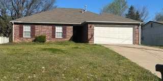 623 N Division Street Gallery 1