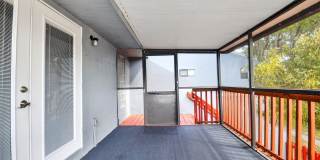 18 CROSSINGS Circle Gallery 6