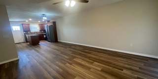 Luxury Lake Living Starts Here – Brand-New 2 Bed, 2 Bath Duplex in Kimberling City Gallery 1