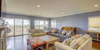 1051 Oceanfront Gallery 6