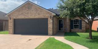 Available NOW! 3 Bedroom 2 bath 2 car garage in Fox Ridge! Gallery 1