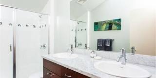 Large Executive Style Spacious 3 bedroom, 2.5 Bathroom house in West Oakland Close to BART/SF/Emeryville Large Executive Style Spacious 3 bedroom, 2.5 Bathroom house in West Oakland Close to BART/SF/Emeryville Gallery 8