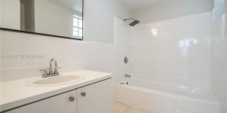 1940 Bay Dr Gallery 24