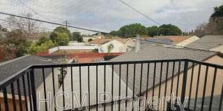 5233 Bellflower Blvd Gallery 22