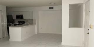 720 SW 111th Ave Gallery 6