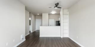 Pacific Pointe Apartments Gallery 24