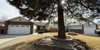 Spacious Home Near Bear Creek with Flexible Layout  Private Backyard Gallery 1