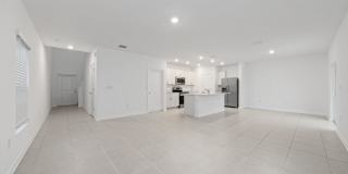 Westview Single Family Home 4 beds 2,5 Baths Gallery 4